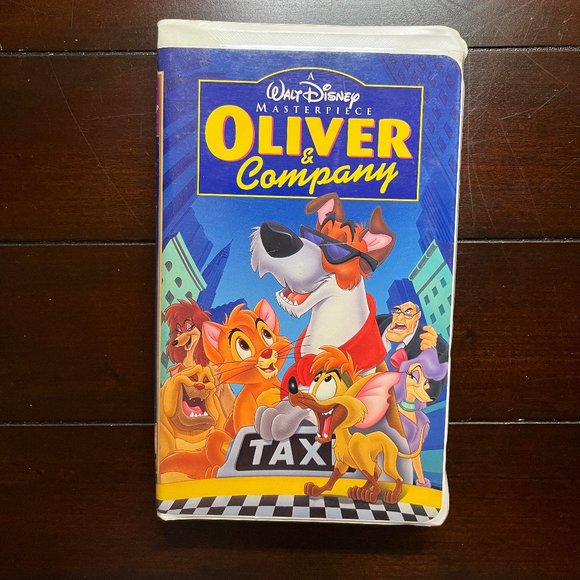 Disney Oliver and Company VHS - Picture 1 of 4